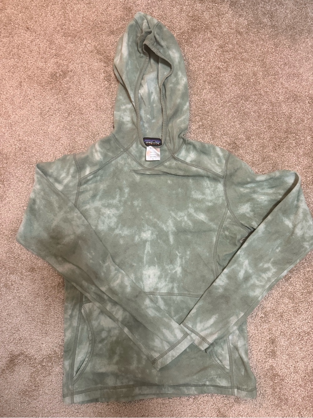 Vintage Patagonia Green Tie-Dye Hoodie woman’s large. F17